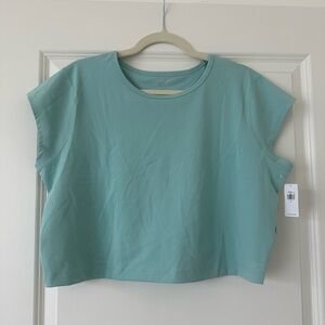 NWT Old Navy PowerSoft Go-Dry Crop Short Sleeve Top Size XL